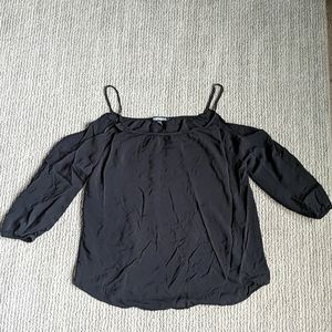 Black 3/4 sleeve shirt